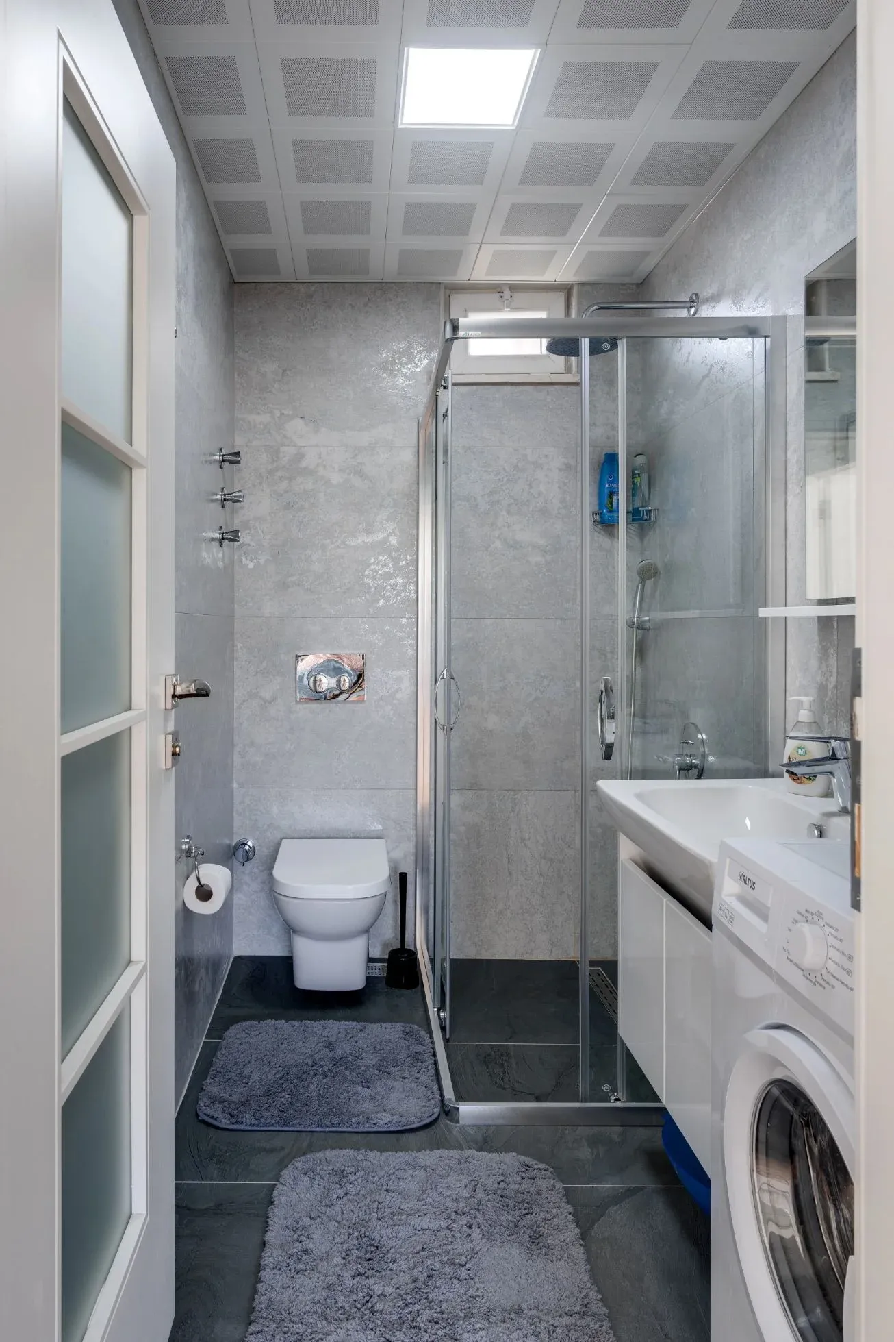 Apartment Olive bathroom